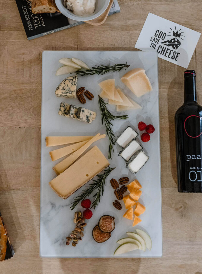 Pack regalo #1: queso + vino + crackers + dulces