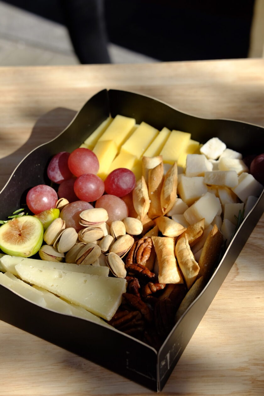 Tabla de quesos preparada (pequeña)